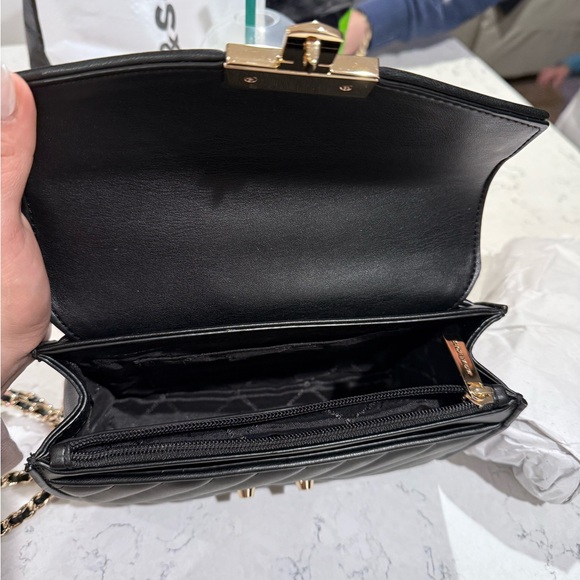 Michael Kors Black Shoulder Bag - Picture 16 of 16